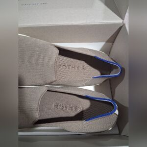 Women's Rothy's Size 11, Color Latte